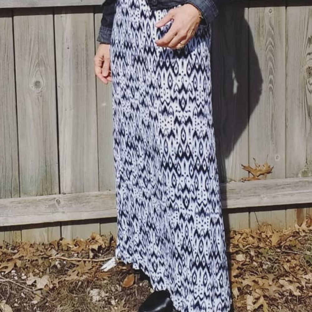 H&M Maxi Skirt Feather Print sz 6